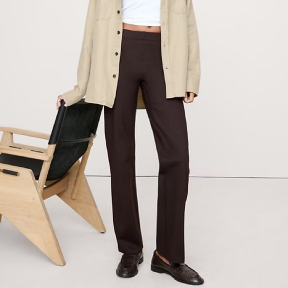 Banana Republic Pants - NWT! Banana Republic Brown Straight Everywhere Ponte Pant 445853